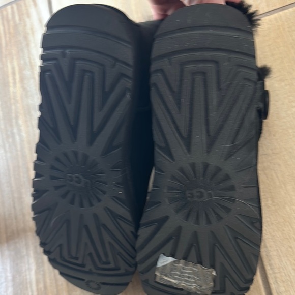 UGG Black Winter Boots with Fur Lining - Picture 3 of 3